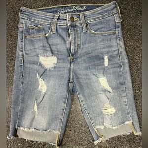 Universal Thread High Rise Bermuda shorts